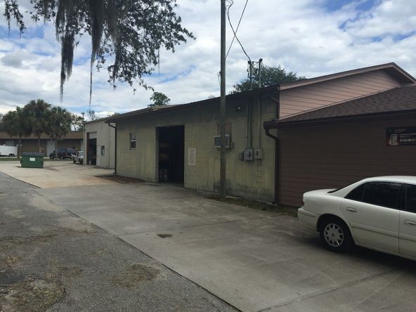 Storefront Retail Space For Lease: 334 Parkridge Ave, Orange Park, FL 32065